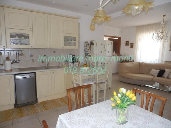 casa indipendente in vendita a Savona