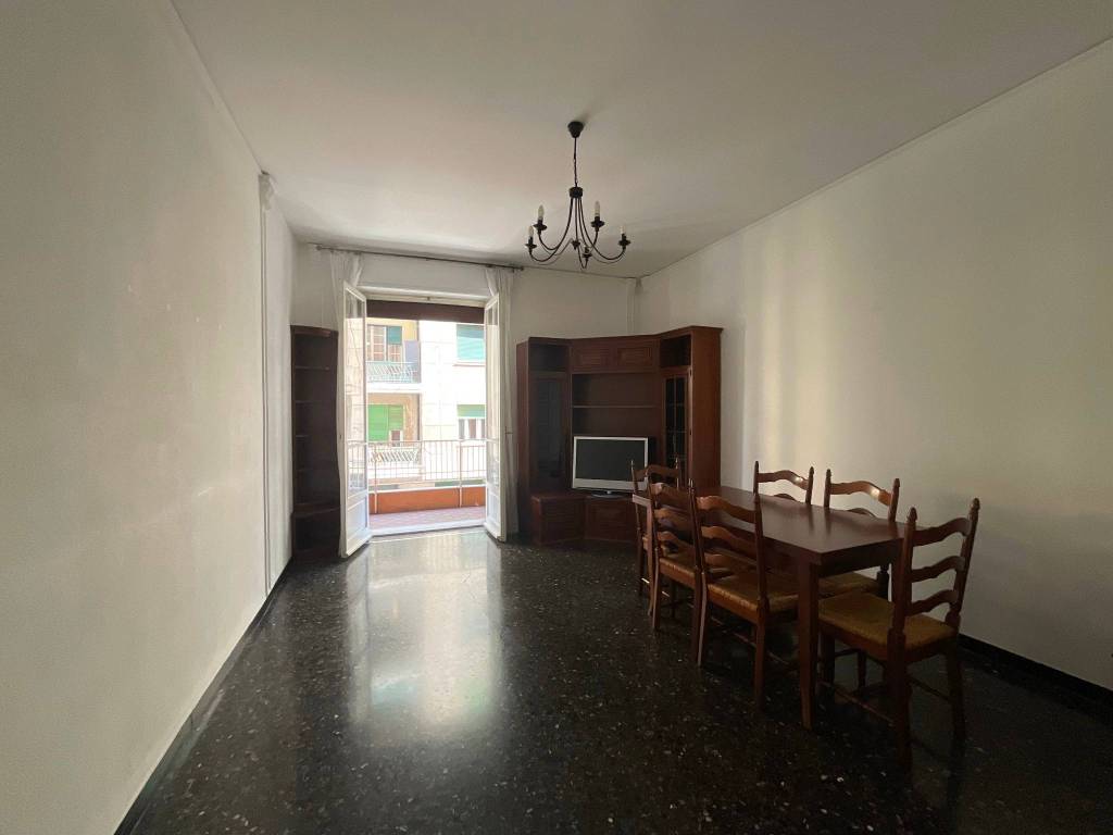 appartamento in vendita a Savona in zona Centro Storico