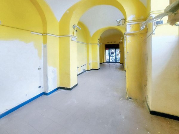 negozio in vendita a Savona in zona Centro Storico