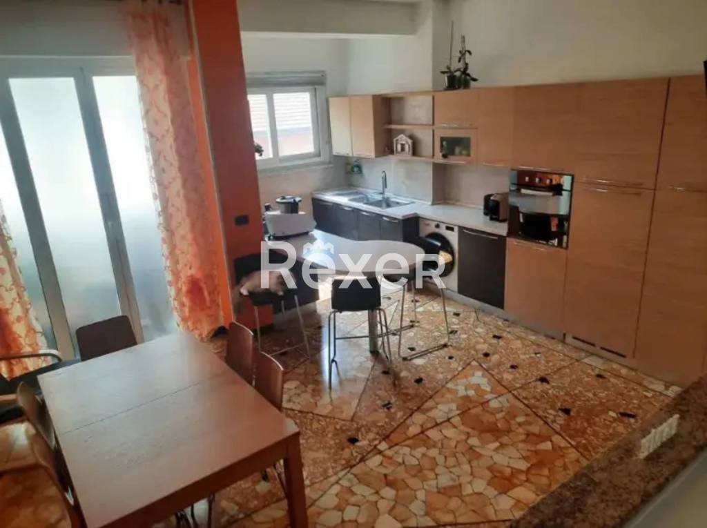 appartamento in vendita a Savona in zona Centro Storico