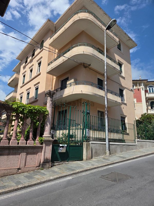 appartamento in vendita a Savona in zona Centro Storico