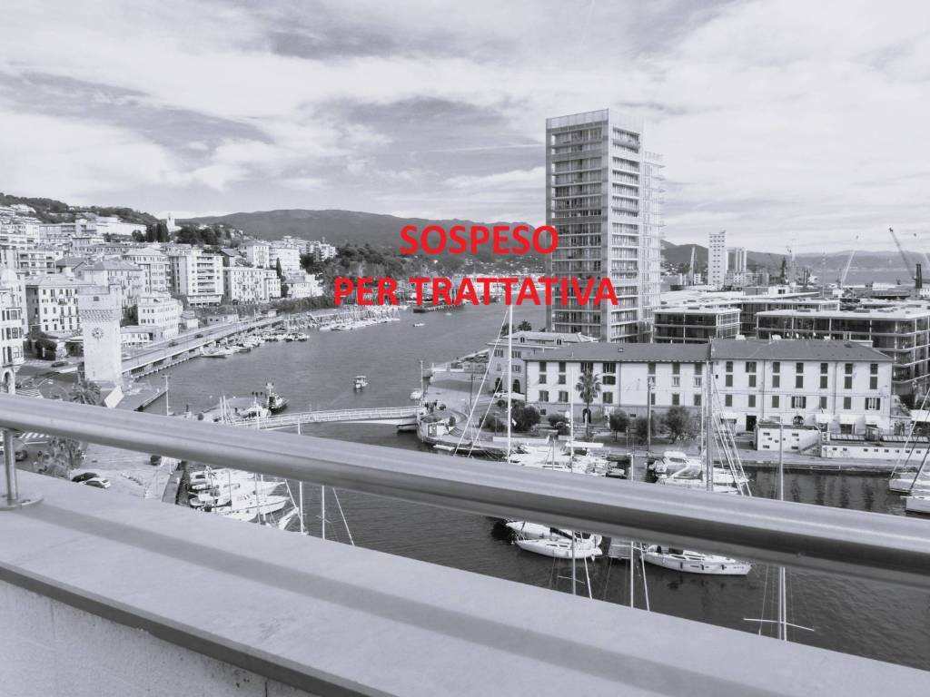 appartamento in vendita a Savona in zona Centro Storico