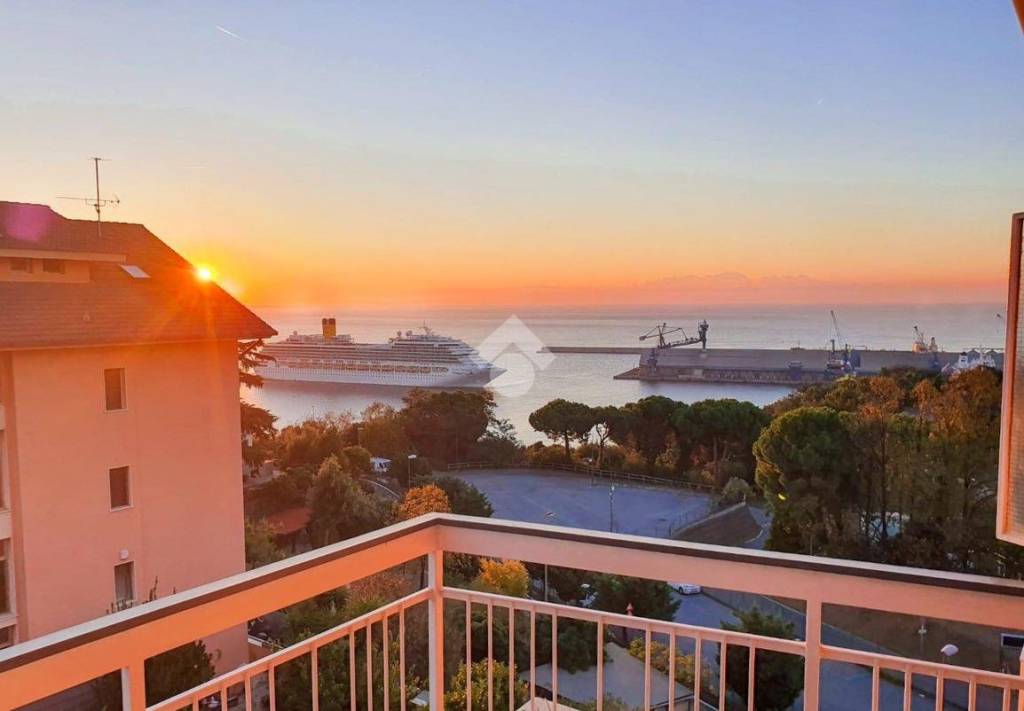 appartamento in vendita a Savona in zona Centro Storico