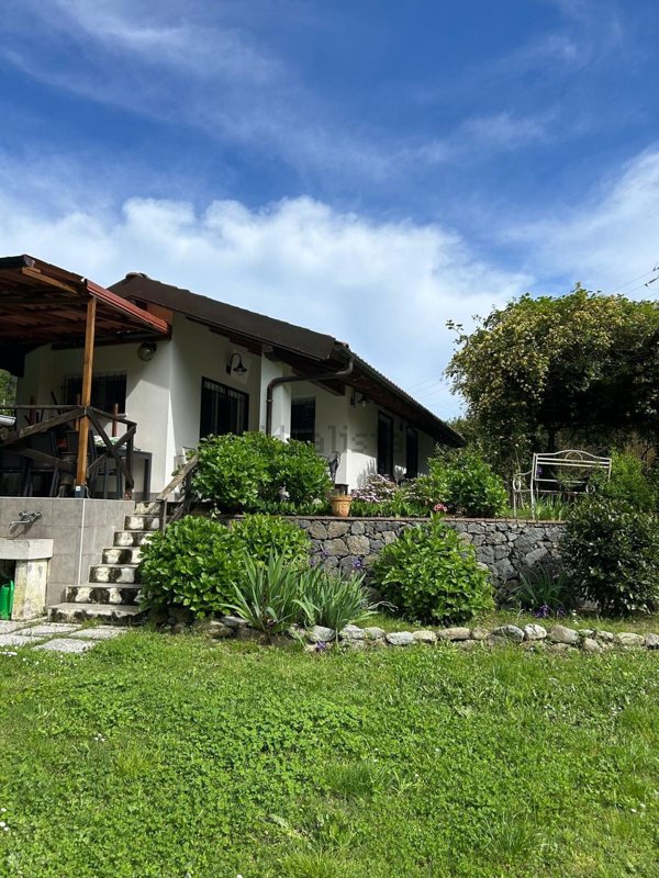 casa indipendente in vendita a Savona