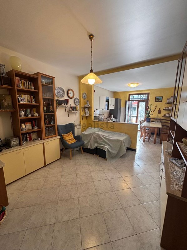 appartamento in vendita a Savona in zona Santuario