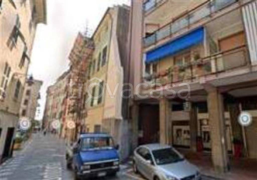 appartamento in vendita a Savona in zona Centro Storico