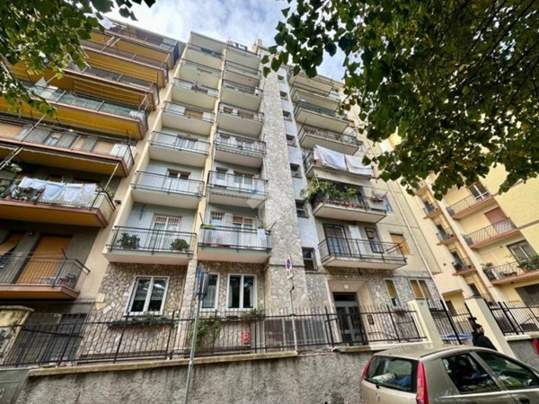 appartamento in vendita a Savona in zona Montemoro
