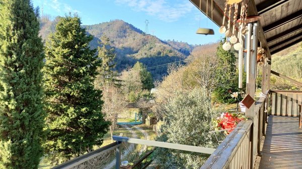 casa indipendente in vendita a Savona