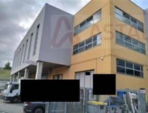 locale commerciale in vendita a Savona