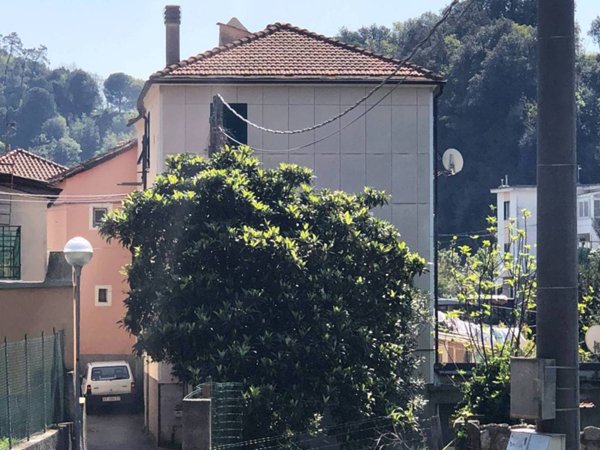 appartamento in vendita a Savona in zona Santuario