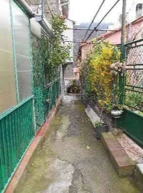 casa indipendente in vendita a Savona in zona Cimavalle / Botta