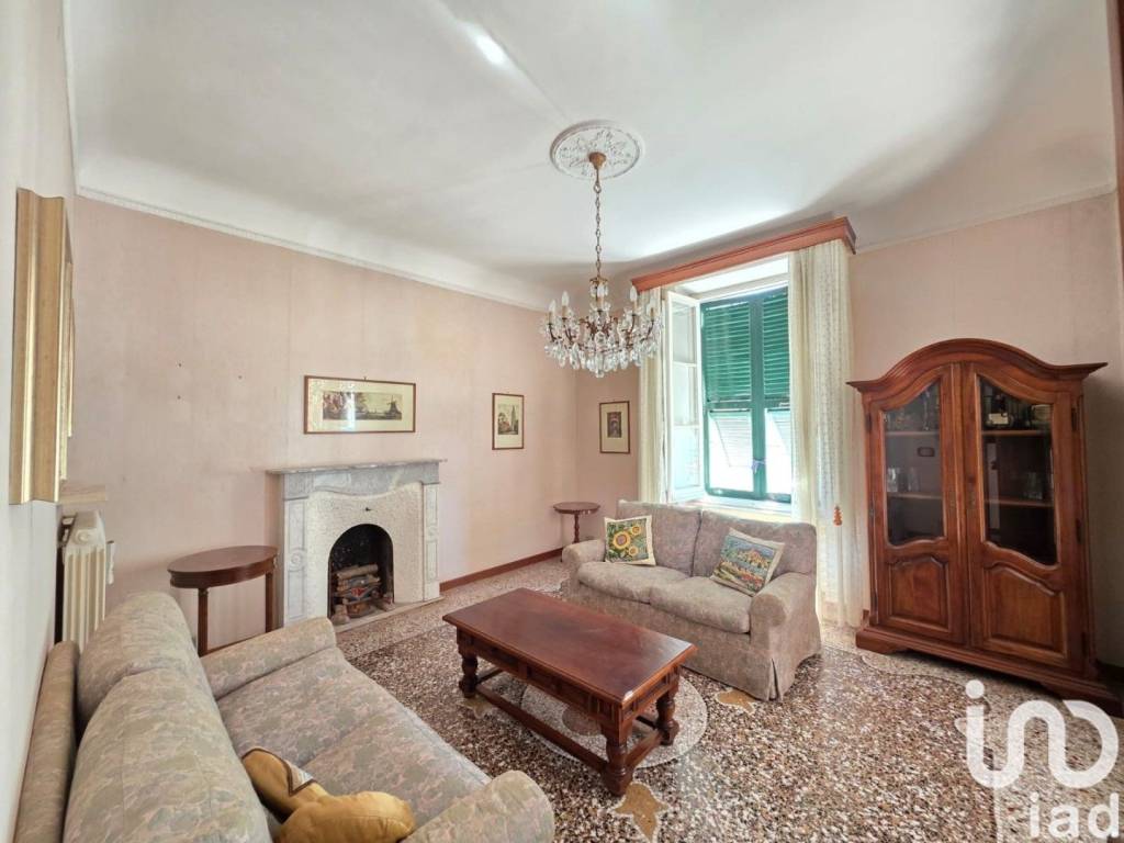 appartamento in vendita a Savona in zona Centro Storico