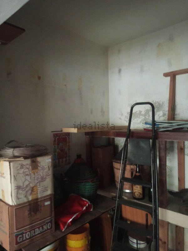 locale di sgombero in vendita a Savona