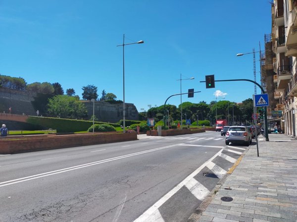 locale commerciale in vendita a Savona