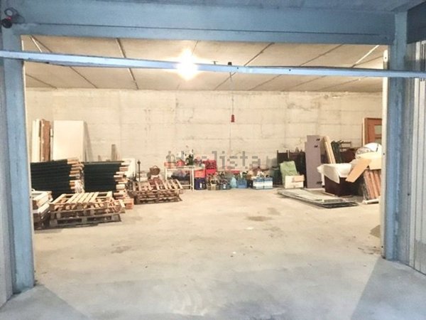 locale di sgombero in vendita a Savona