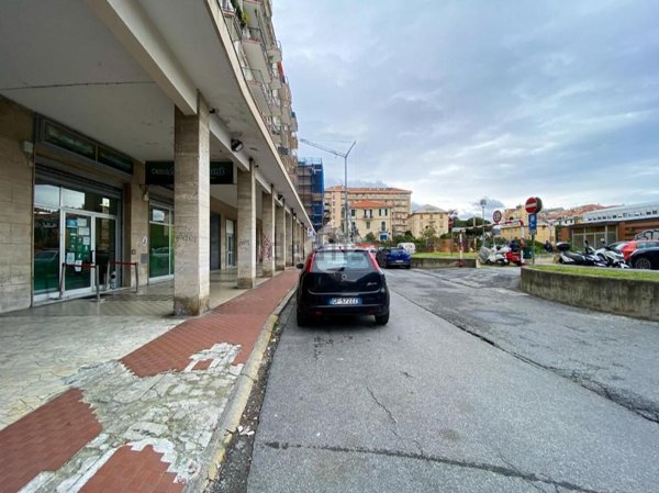 locale di sgombero in vendita a Savona