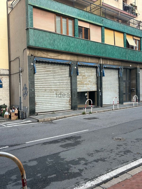 negozio in vendita a Savona