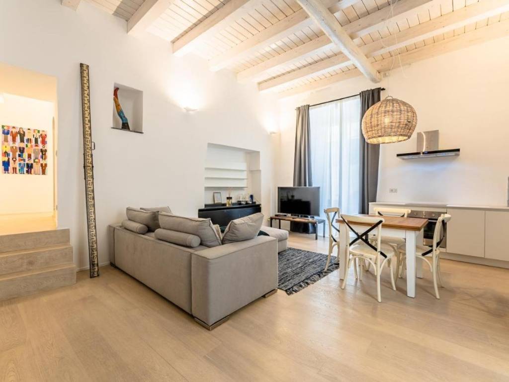 appartamento in vendita a Savona in zona Centro Storico