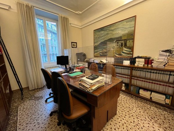 appartamento in vendita a Savona in zona Centro Storico