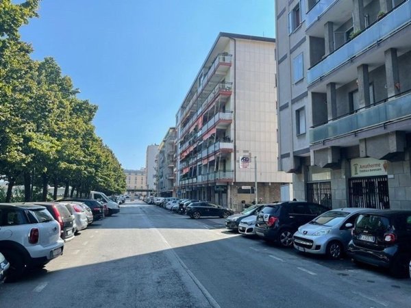 negozio in vendita a Savona