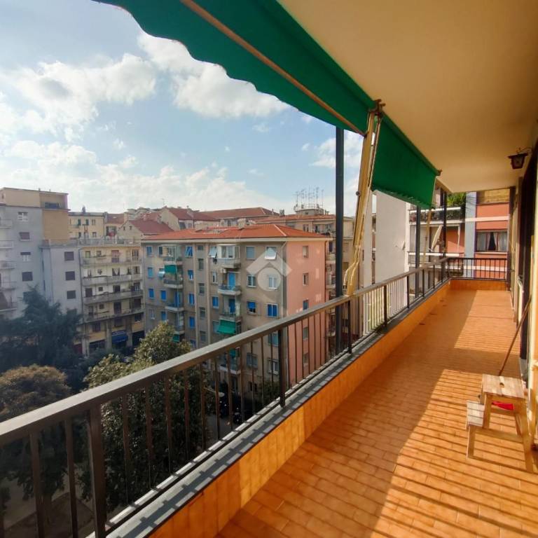 appartamento in vendita a Savona in zona Centro Storico