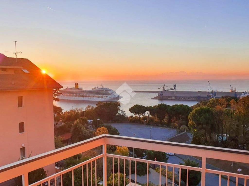 appartamento in vendita a Savona in zona Centro Storico