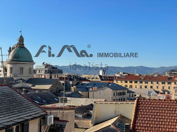 appartamento in vendita a Savona in zona Centro Storico