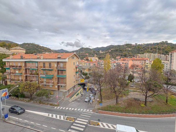 appartamento in vendita a Savona in zona Montemoro