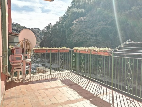 appartamento in vendita a Savona in zona Ciantagalletto