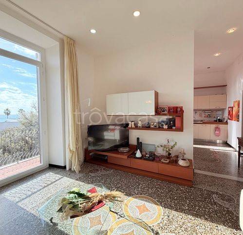 appartamento in vendita a Savona in zona Centro Storico