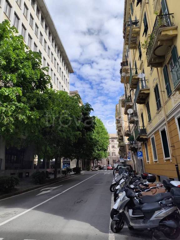 appartamento in vendita a Savona in zona Centro Storico