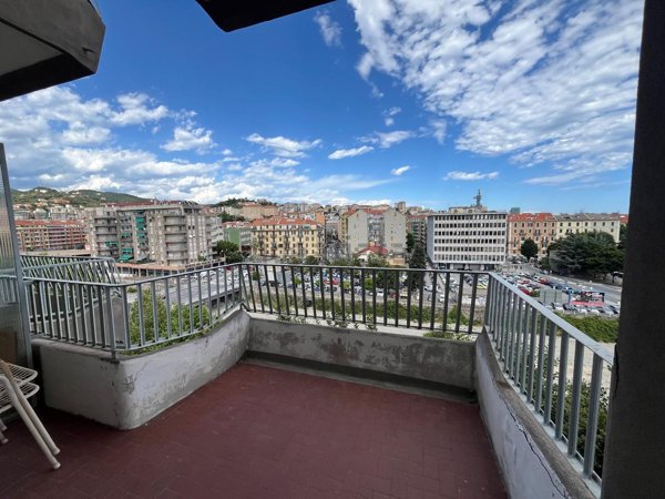 appartamento in vendita a Savona in zona Centro Storico