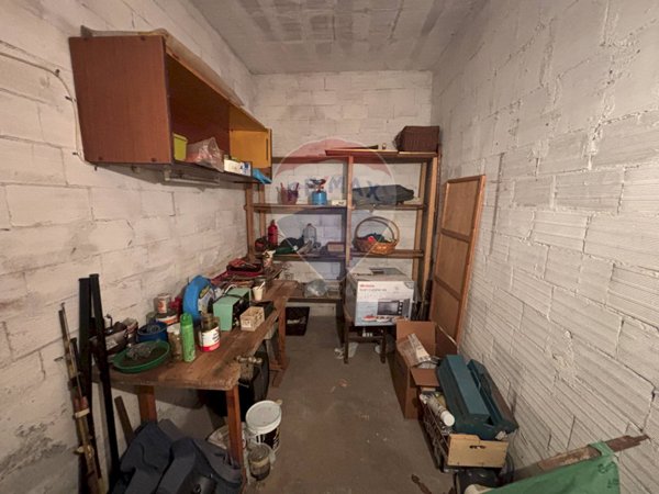 locale di sgombero in vendita a Savona