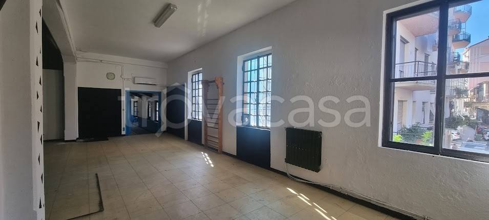 negozio in vendita a Savona