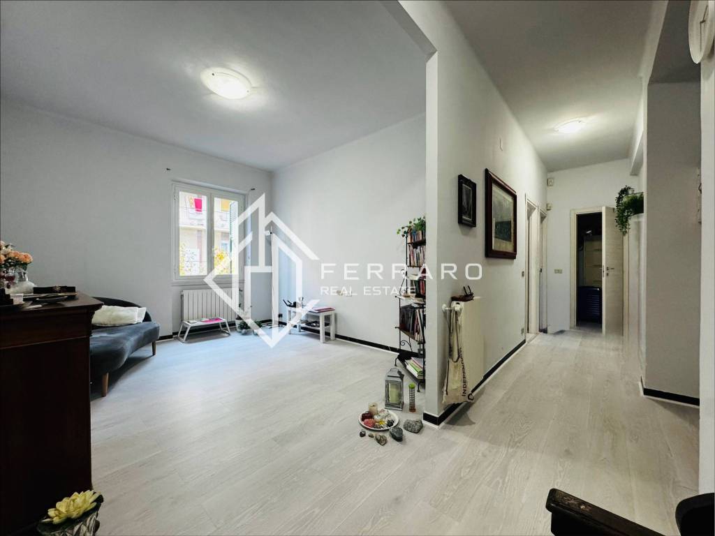 appartamento in vendita a Savona in zona Santuario