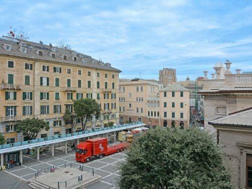 appartamento in vendita a Savona in zona Centro Storico