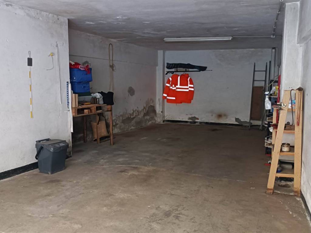 locale di sgombero in vendita a Savona