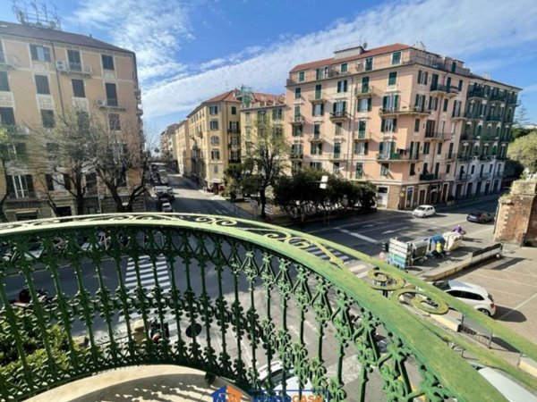 appartamento in vendita a Savona in zona Centro Storico