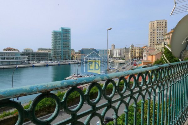 appartamento in vendita a Savona in zona Centro Storico