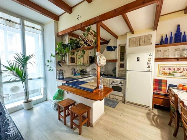 appartamento in vendita a Savona in zona Centro Storico