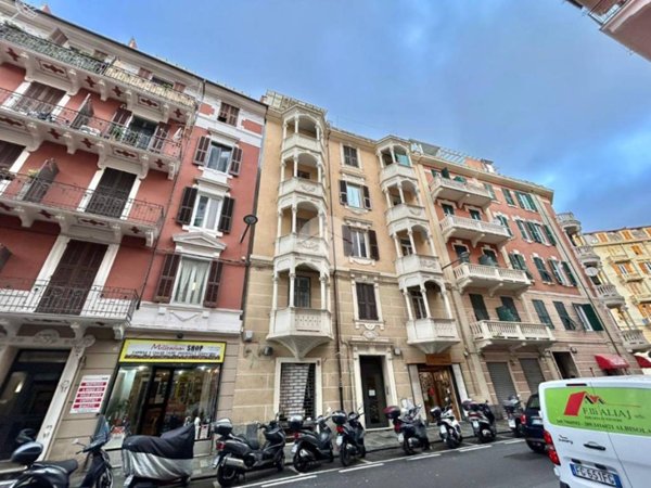 appartamento in vendita a Savona in zona Centro Storico