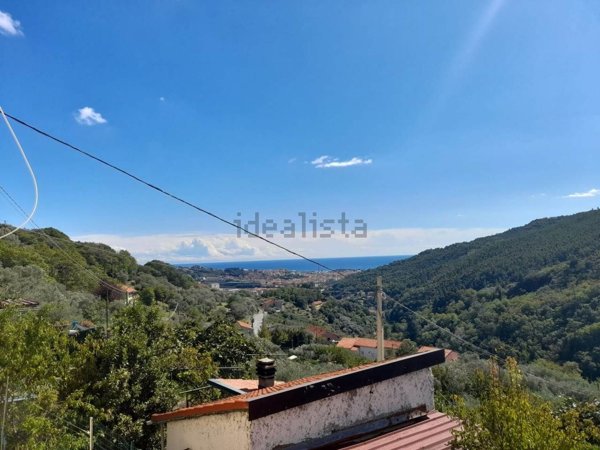 casa semindipendente in vendita a Savona in zona Ciantagalletto