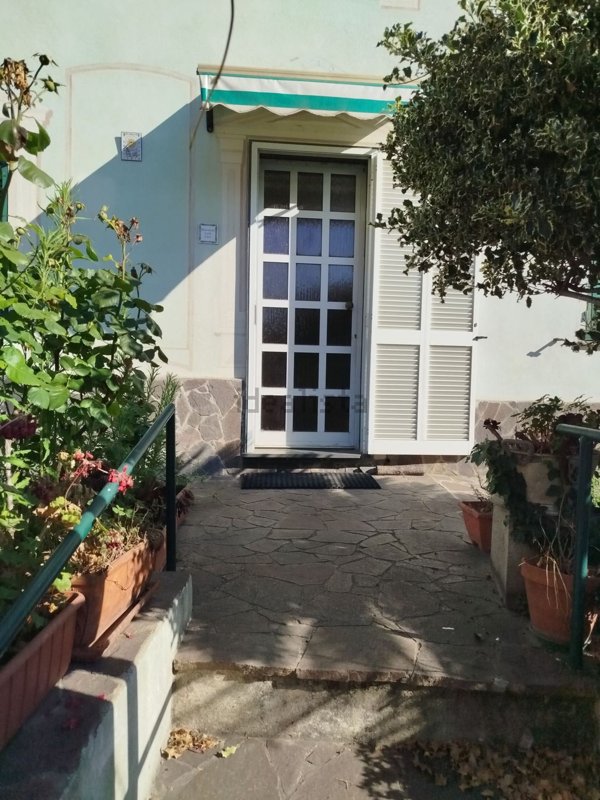 casa indipendente in vendita a Savona