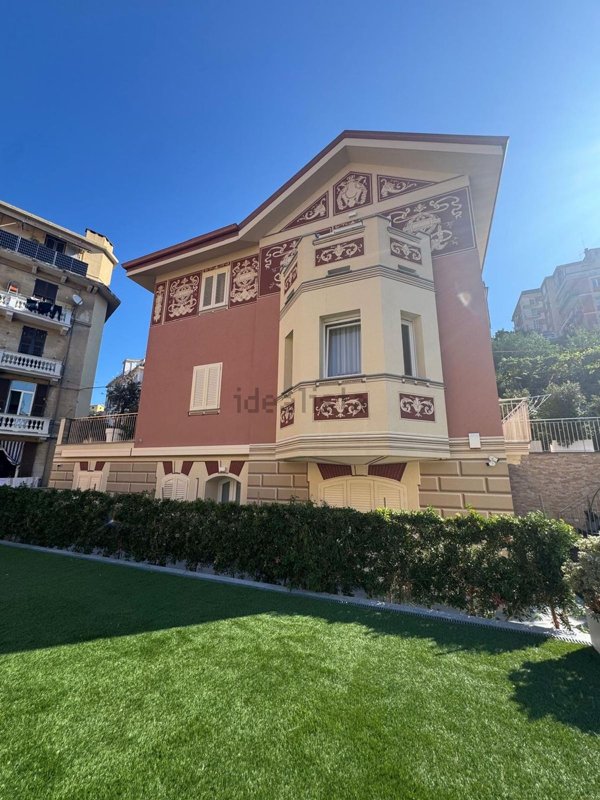 casa indipendente in vendita a Savona