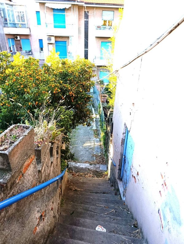 appartamento in vendita a Savona in zona Centro Storico