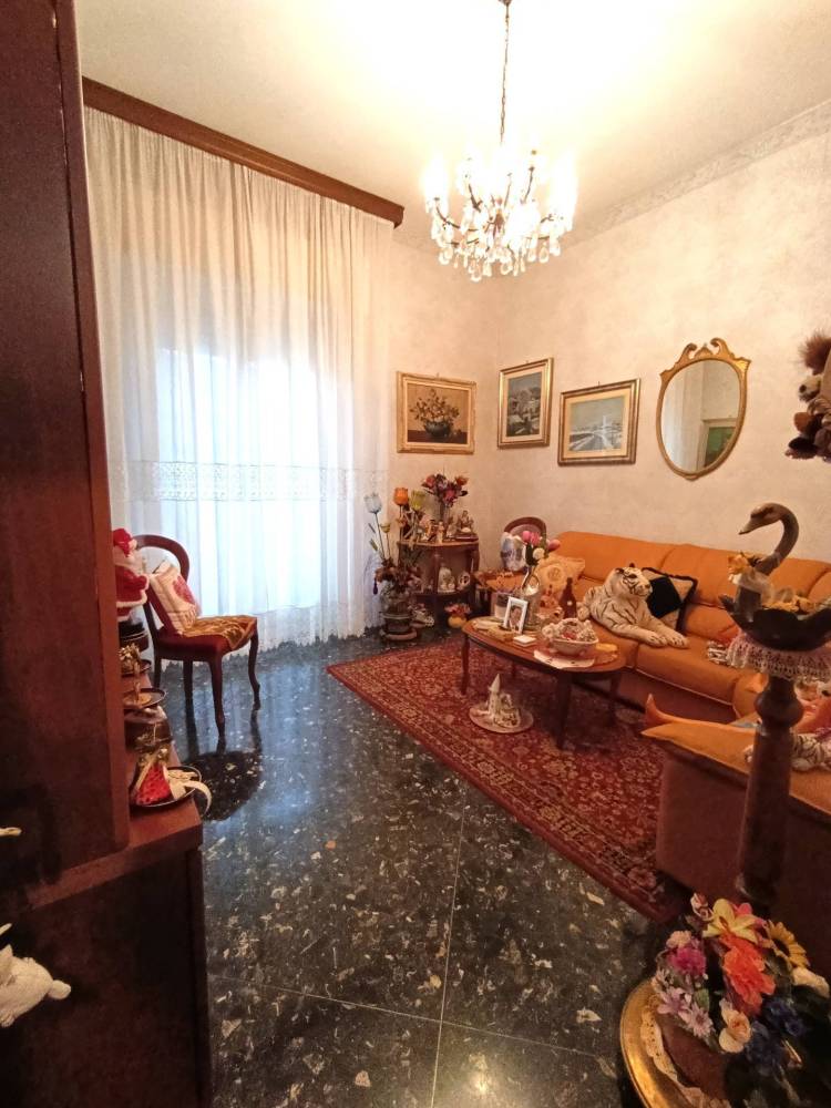 appartamento in vendita a Savona in zona Centro Storico