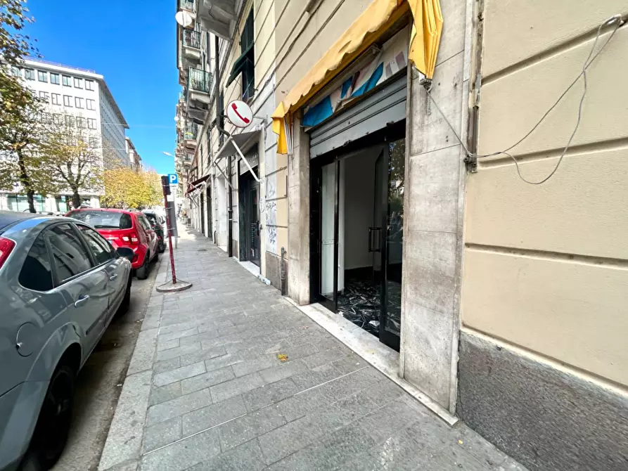 locale commerciale in vendita a Savona