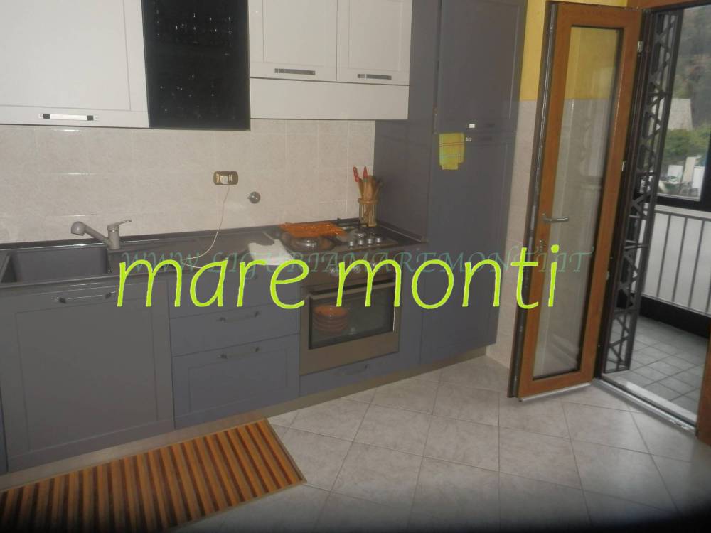 appartamento in vendita a Savona in zona Santuario