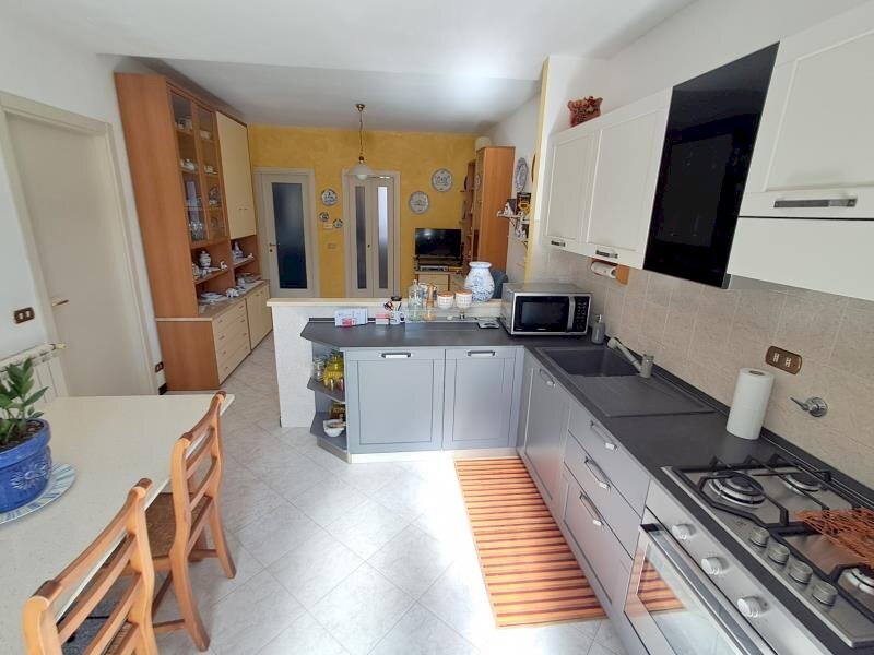 appartamento in vendita a Savona in zona Centro Storico