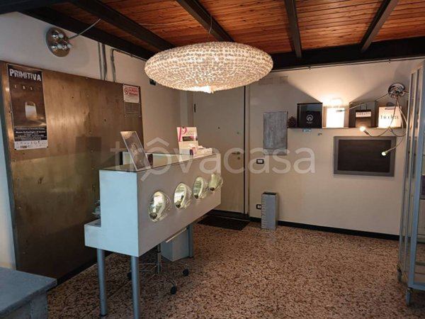 negozio in vendita a Savona in zona Centro Storico